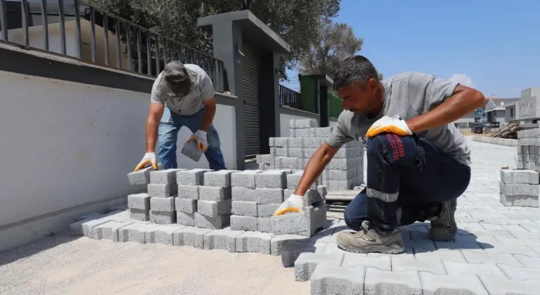 BAŞKAN ÇİÇEK : MENDERES'TE BOZUK YOLLARIN HEPSİ YENİLENECEK