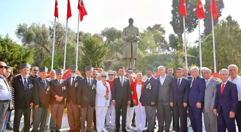 BAYRAKLI BELEDİYE BAŞKANI 30 AĞUSTOS'U HER YERDE KUTLADI