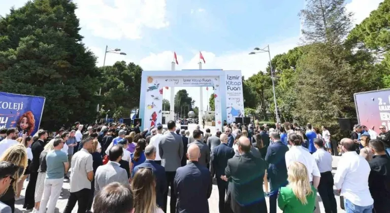 İZMİR KİTAP FUARI KÜLTÜRPARK'TA BAŞLADI