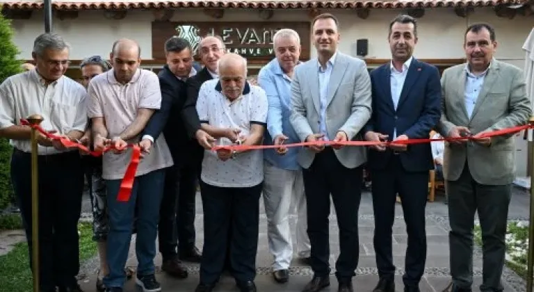 BORNOVA'DA DRAMALILAR KÖŞKÜ LEVANT KAFE OLARAK AÇILDI